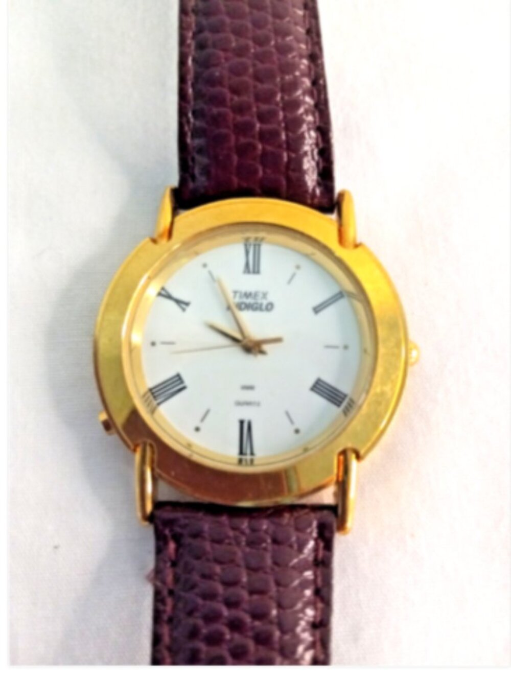 Vintage 1993 Timex Indiglo 32mm Women's Quartz Watch Gold Tone Leather Runs